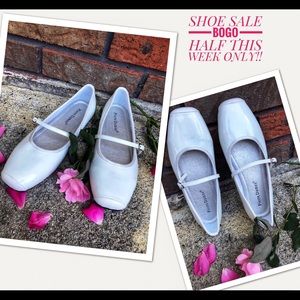 Pierre Dumas white ballerina flats Sz.6 sport sole